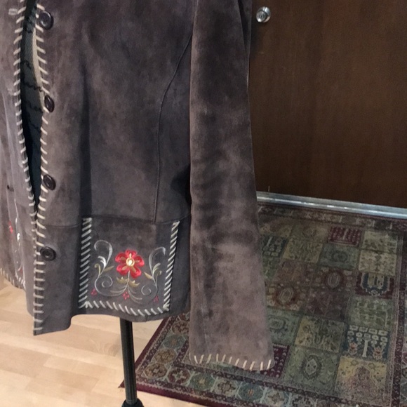 Roper Brown Leather Suede Jacket Size with Floral Embroidery. - Picture 5 of 9